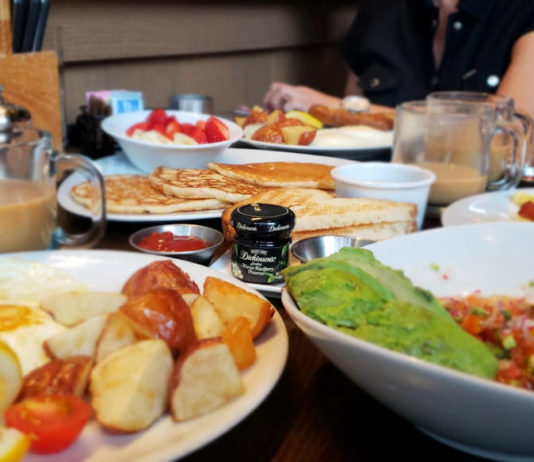 buckhead-cook-hall-the-w-atlanta-latinos-magazine