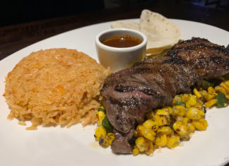 yard-house-battery-park-atlanta-skirt-steak-arrachera