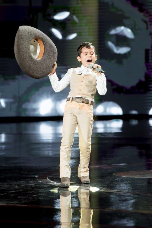 Pequeños Gigantes 2019 llegó a su segunda gala, y para concluir la fase de integración de los equipos, se presentó a Victoria