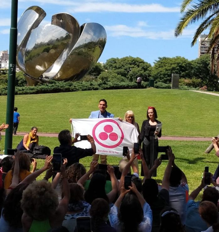 ismael-cala-bandera-de-paz-buenos-aires
