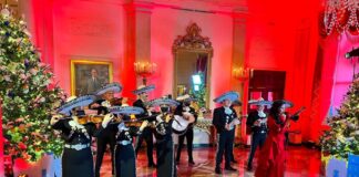white-house-mariachi-christmas