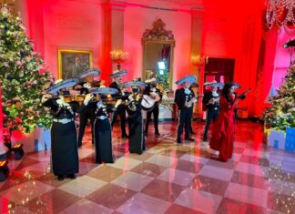 white-house-mariachi-christmas