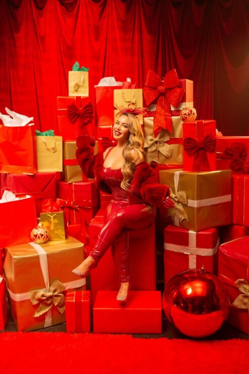 chiquis jingle bell holiday