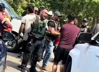 Agentes de ICE cuestionan y detienen a hispanos en un parque de Arkansas: pedían ver ‘green cards’ | Noticias Univision Inmigración