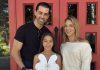 Alaïa comparte momento especial ¡con sus padres!