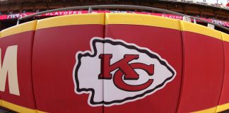 Chiefs agree to deal to play in dome in state of Kansas in 2031