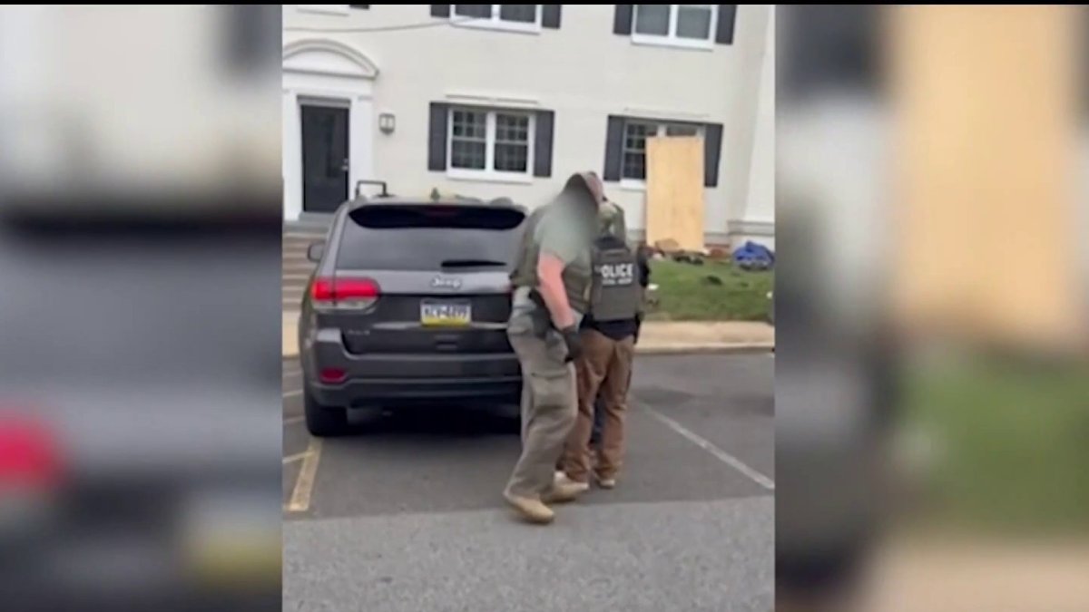 Detienen a trabajadores hispanos en Chirilagua, Virginia – Telemundo Washington DC (44)