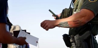 Documentos clave para solicitantes de asilo ante posibles interacciones con autoridades de inmigración