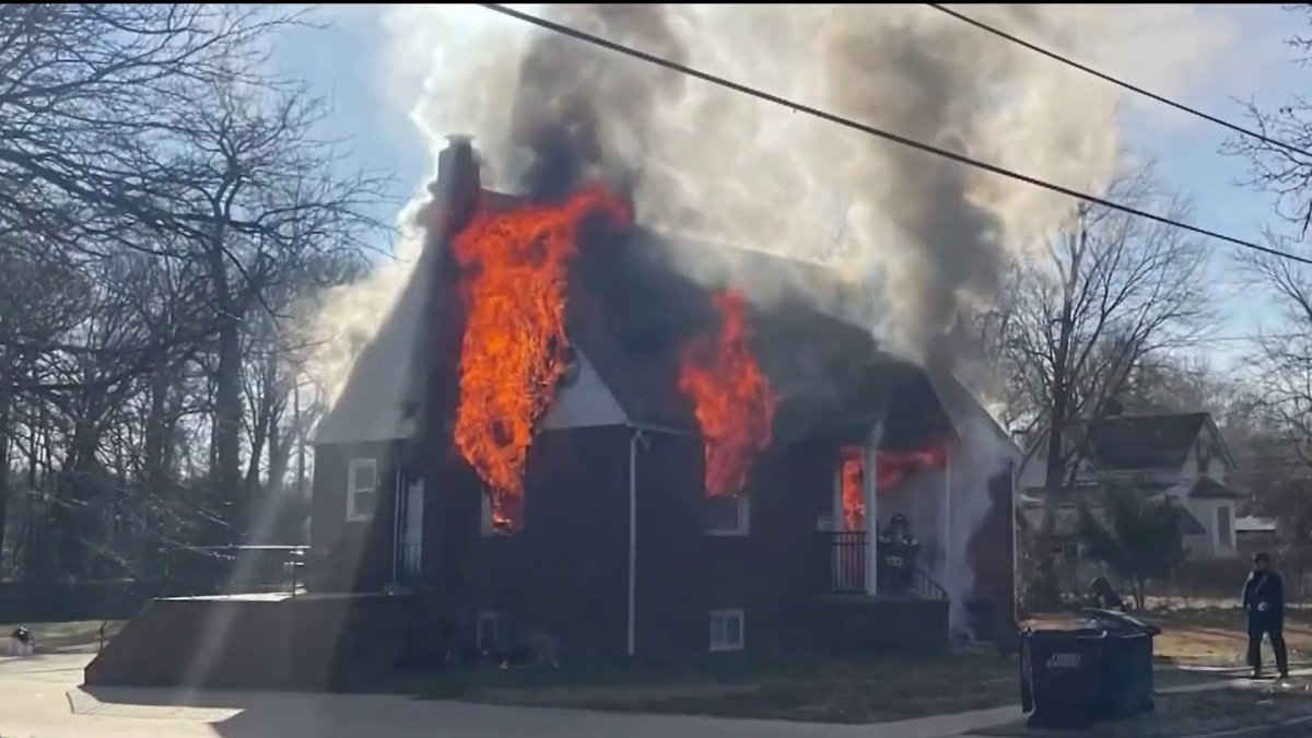 Familias hispanas lo pierden todo en incendio en Riverdale Park – Telemundo Washington DC (44)