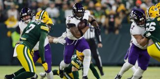 Follow live: Derrick Henry punches in rushing TD hat trick to extend Ravens' lead