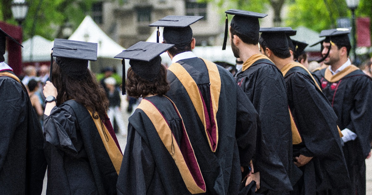 Gobierno no defenderá fondos para universidades con alumnos latinos