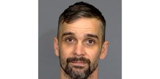Influencer Brian Divine arrestado por seducción de menores