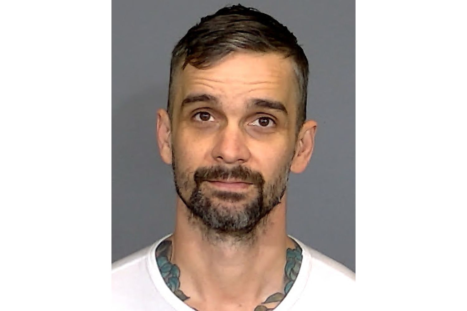Influencer Brian Divine arrestado por seducción de menores