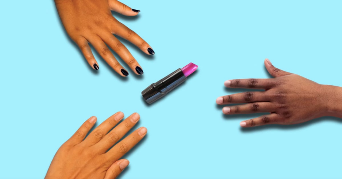 Latinas buscan allanar camino en la industria de cosméticos