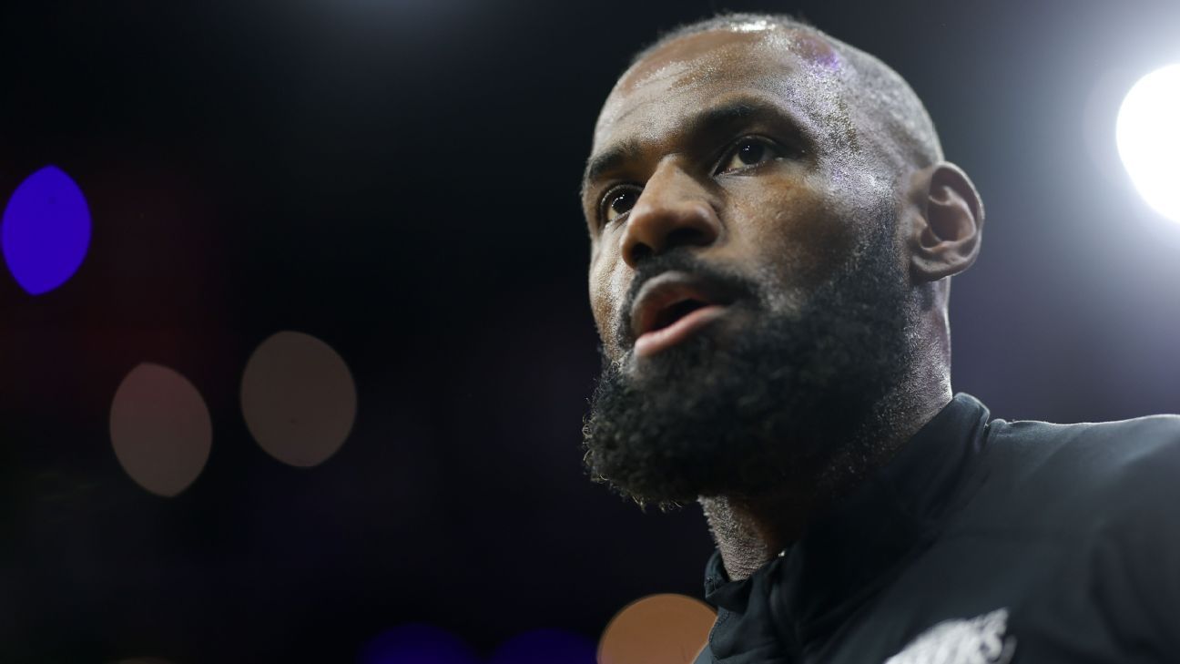 LeBron James: Cómo ha cambiado esta temporada, según los números