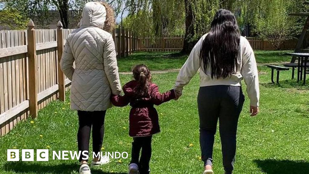 "Logramos pasar en el tercer intento": los latinos indocumentados que huyen de EE.UU. a Canadá a pie para pedir refugio