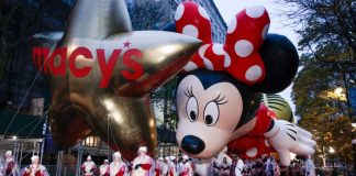 “No importa ni la lluvia ni el frío”, el famoso desfile de Macy’s de Acción de Gracias recorre las calles de Nueva York
