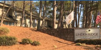 No power for over two weeks: Tenants say apartment complex has left them in the dark