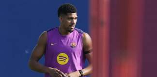 Ronald Araujo regresó a los entrenamientos del Barcelona este lunes