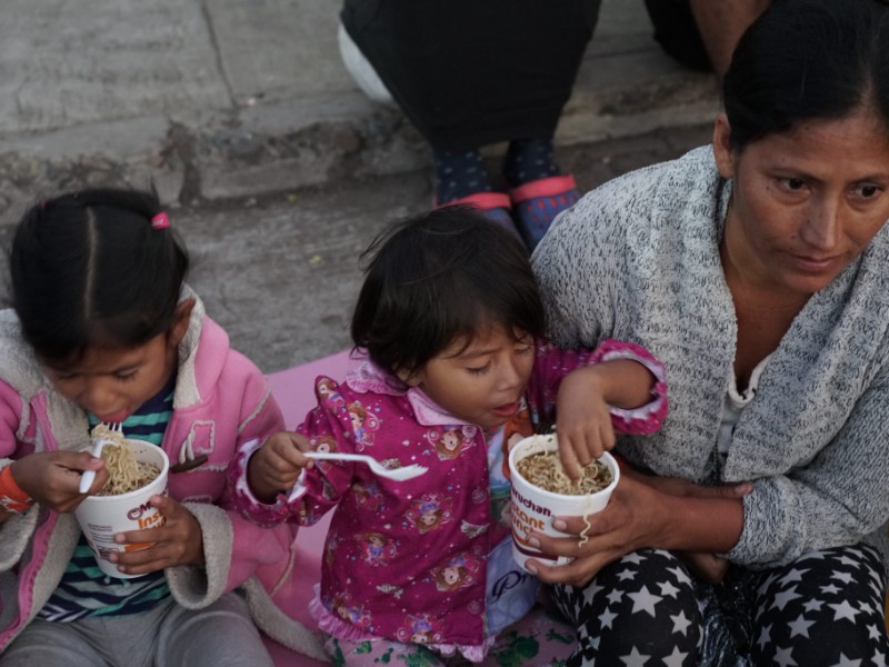 Saltarse comidas y endeudarse, la nueva normalidad para latinos en EE.UU.