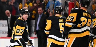 Sidney Crosby passes Mario Lemieux as Penguins' top scorer