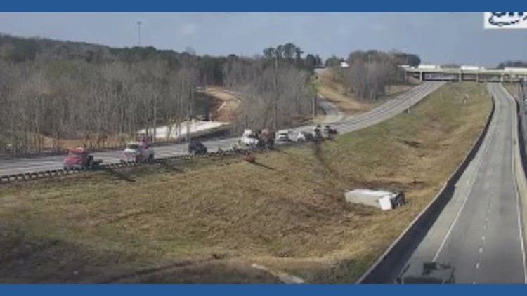 Traffic Alert: All lanes blocked on I-75 southbound in Stockbridge after semi-truck overturns