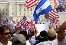 La comunidad latina ya representa el 20 % de la población total de Estados Unidos, según el último reporte de Latino GDP.