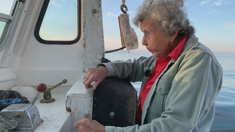 101-year-old Mainer woman still lobstering