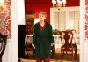 Ariana Grande's 'SNL' 'Home Alone' Sketch Behind-the-Scenes: Video