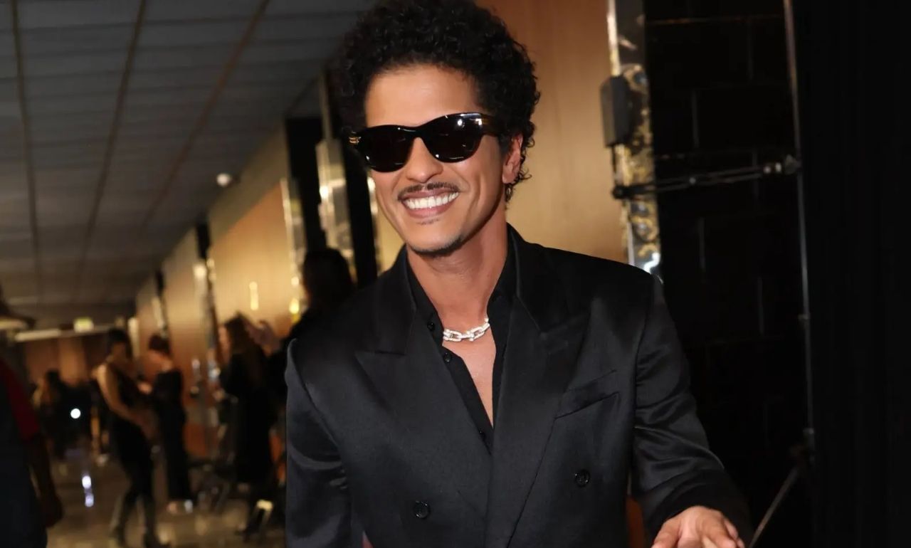 Bruno Mars confirma que su próximo álbum “está terminado”