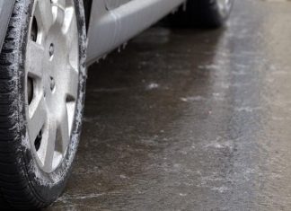 Driving tips for those that have to hit the road this weekend