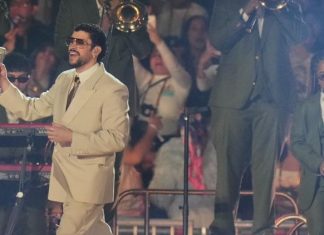 How much do performers get paid for the Super Bowl halftime show?