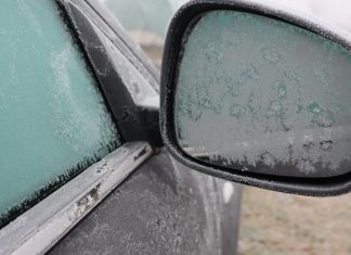 Large piece of ice flies off Jeep on I-85 in Gwinnett, shatters windshield of Dodge Ram driver