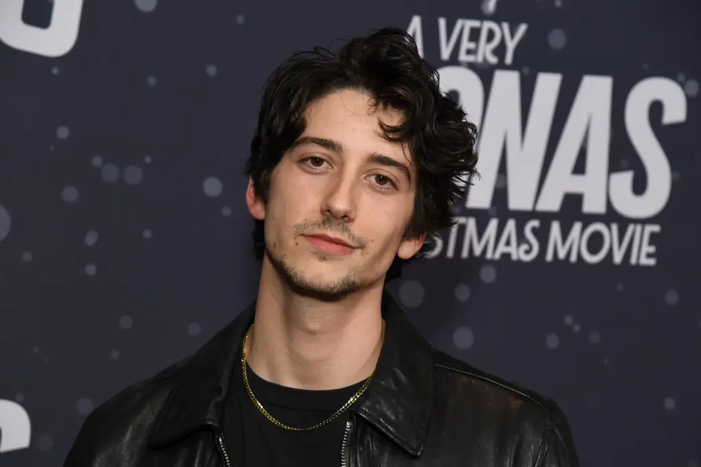Milo Manheim & Teagan Croft in 'Tangled' Live-Action Remake Cast