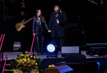 Paola Jara & 14,000 Fans