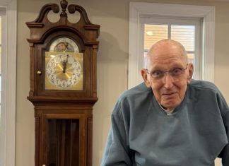 The Man Behind a Clock's Chime | Knoxville man fixes grandfather clock in retirement community