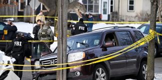 Una mujer es asesinada a tiros por un agente de ICE en Minneapolis