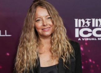 Bijou Phillips hospitalized, seeking second kidney transplant
