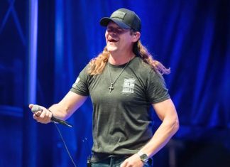 Brad Arnold, lead singer of 3 Doors Down, dies at 47