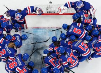 Is Team USA headed to the gold medal game in women's hockey? Here's how they did in Monday's semifinals