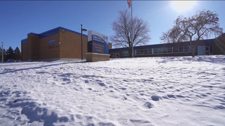 Two Minnesota elementary school students return after being detained in Texas detention center