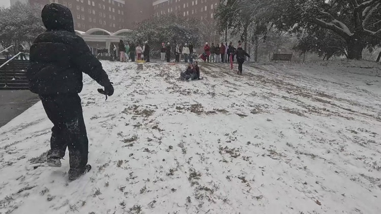 UGA announces class will resume Monday after snow falls in Athens