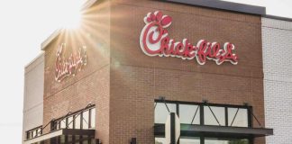 Chick-fil-A 'cell phone challenge' gains attention on social media. It started in metro Atlanta.