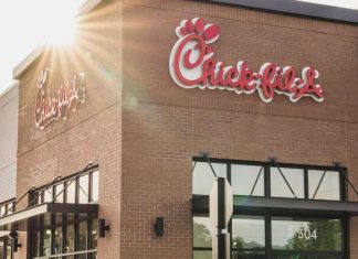 Chick-fil-A 'cell phone challenge' gains attention on social media. It started in metro Atlanta.