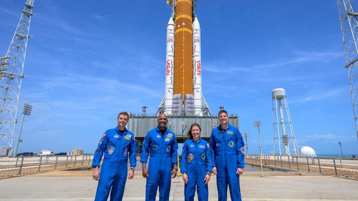 What do astronauts eat in space? Here's what's on the menu for Artemis II crew