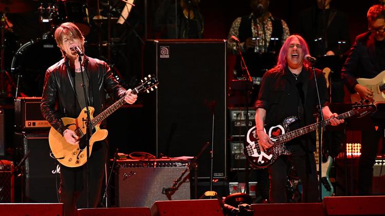 Goo Goo Dolls cancel rest of Canadian tour due to pneumonia diagnosis